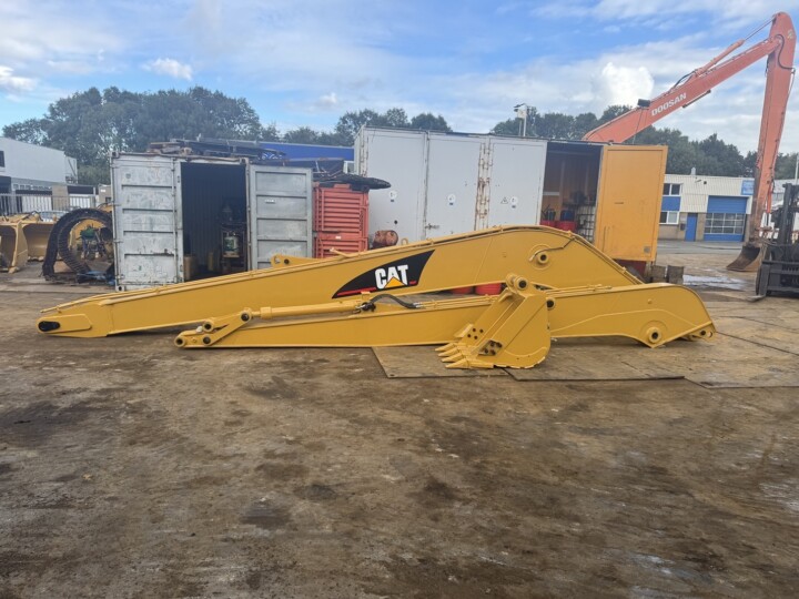 Cat 320 long reach 3
